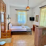 Pansion Episkopi بيت ضيافة 2*
