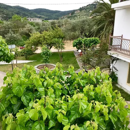 Pansion Episkopi Σκόπελος